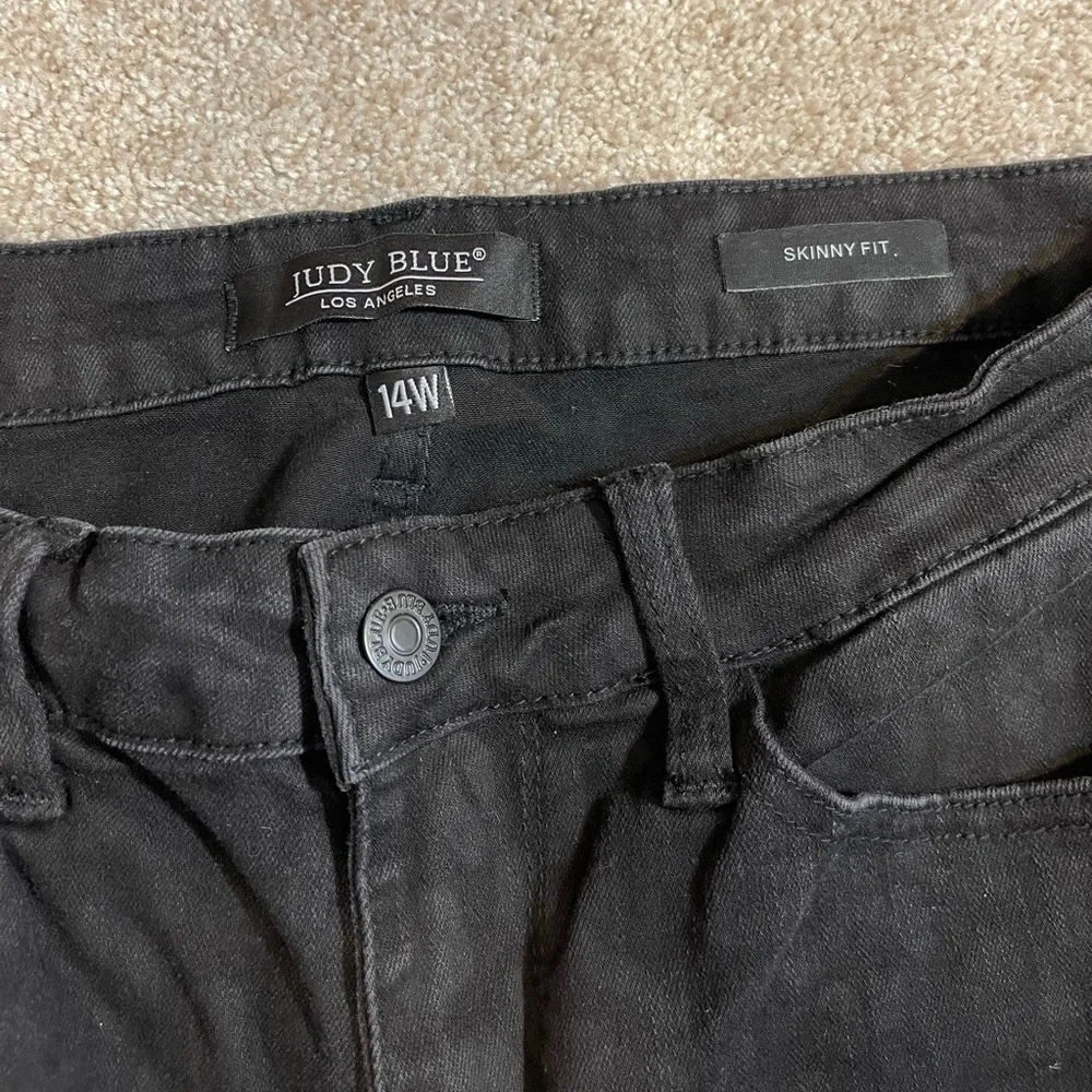 Judy Blue Skinny Fit Jeans - Picture 3 of 5